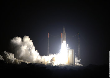 Liftoff of Ariane 5 carrying MSG-2
