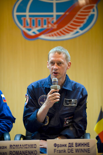 ESA astronaut Frank De Winne answers questions at the pre-launch press conference